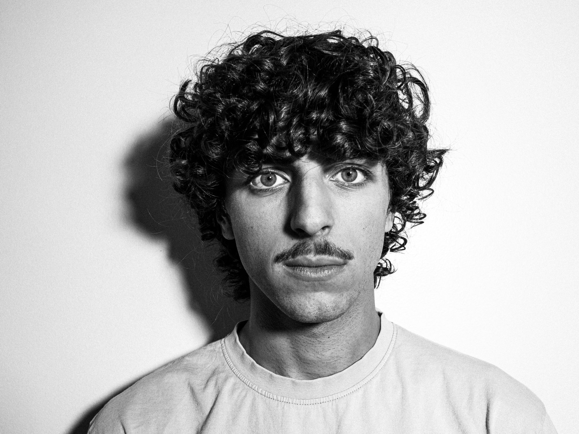 Alex Bourcelet, portrait noir et blanc